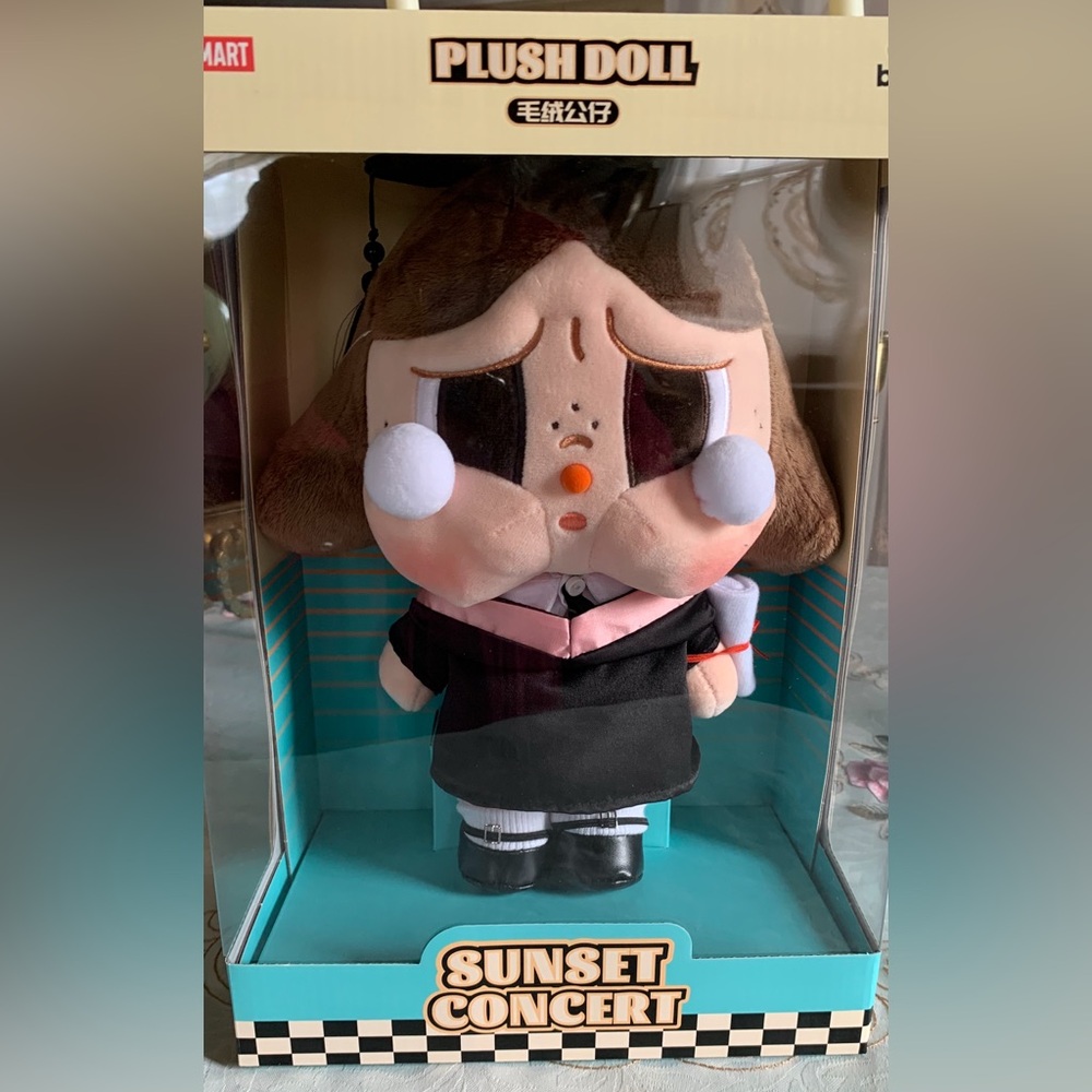 New authentic pop mart Sunset Concert Plush Doll -